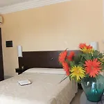 Ionia Hotel 3*